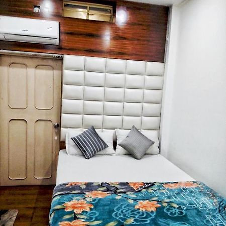 Hotel Florence Sziliguri Kültér fotó