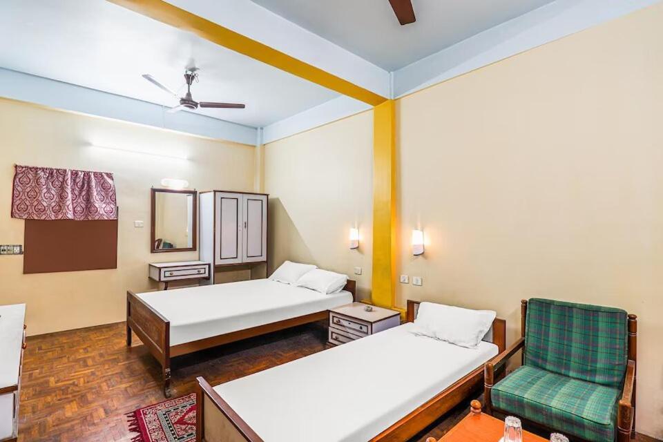 Hotel Florence Sziliguri Kültér fotó