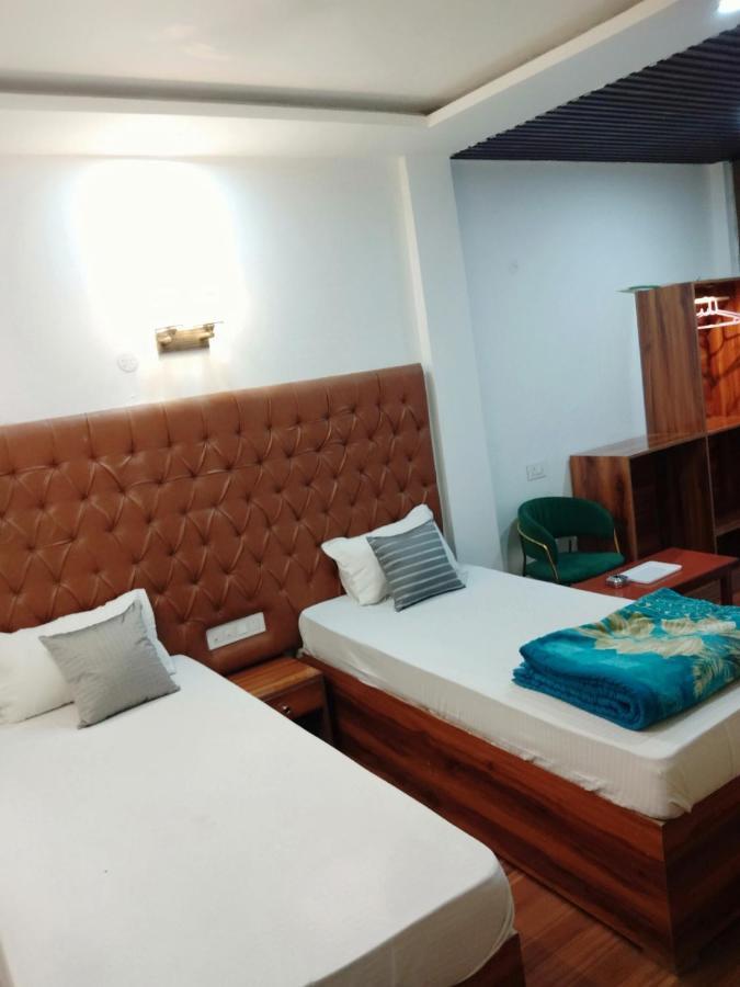 Hotel Florence Sziliguri Kültér fotó